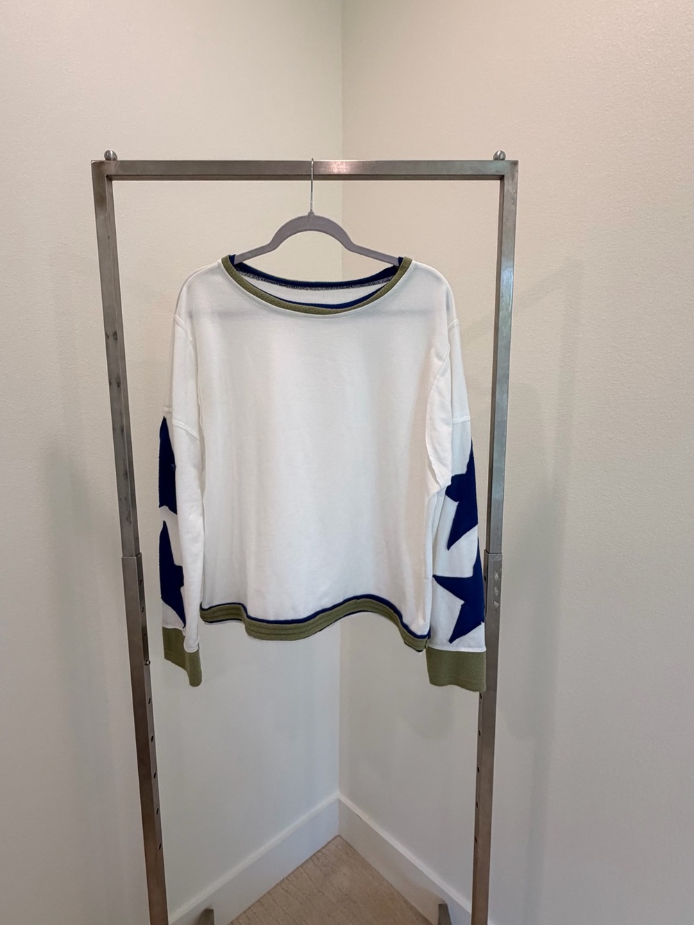 Amazon White Sweatshirt with Blue Star Sleeves - Picture 3 of 5
